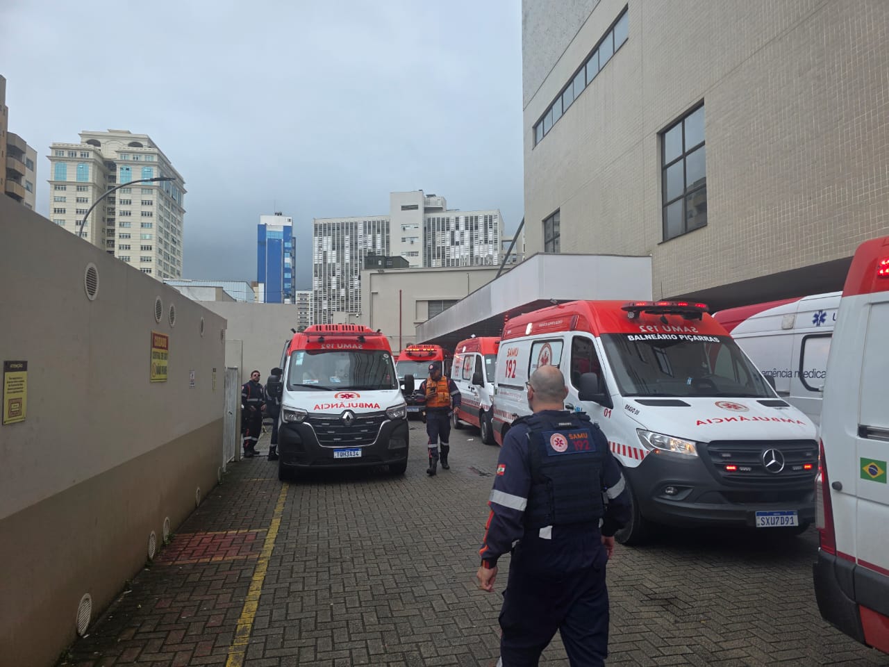 Hospital Marieta fica parcialmente sem energia em Itajaí e transfere pacientes após curto-circuito nesta sexta