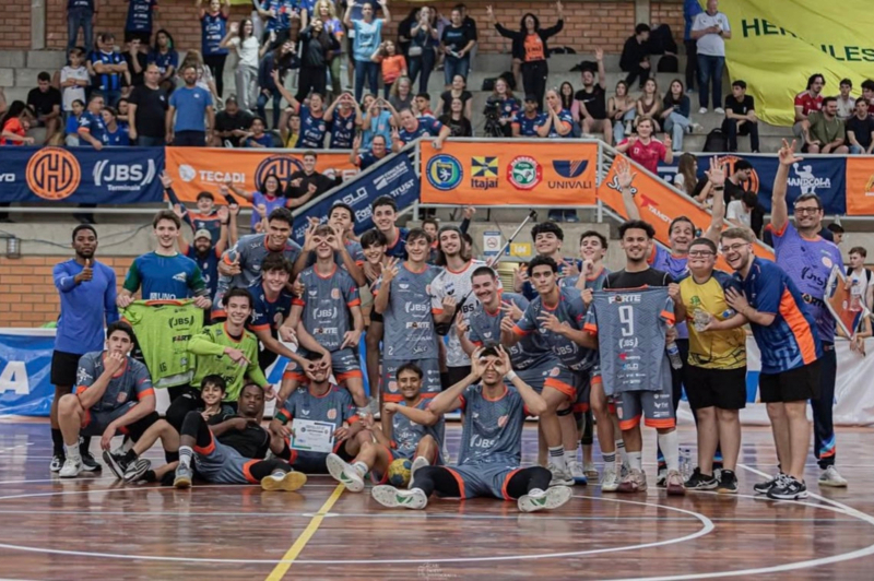 Handebol de Itajaí conquista terceiro lugar no Campeonato Brasileiro Juvenil ao vencer Maringá por 24 a 16